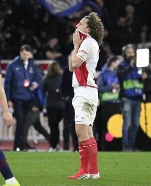 « Le calvaire Faes » : le Diable rouge s’est complètement raté contre le PSG pour sa première en C1 !