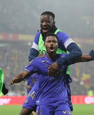 Mené 2-0 par le leader Lens, l’AS Monaco de Pocognoli réalise un immense comeback !