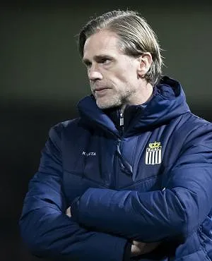 Battu par Westerlo, Charleroi veut y croire : « Je suis abattu mais tout reste possible pour les Playoffs 1 »