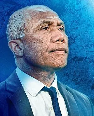 C’est officiel : le Paris FC remplace son entraîneur Stéphane Gilli par Antoine Kombouaré