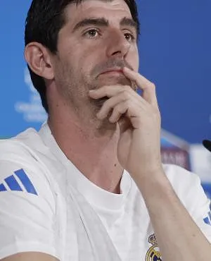 Thibaut Courtois appelle l’UEFA à agir dans le dossier Prestianni : « Un moment important pour le foot »