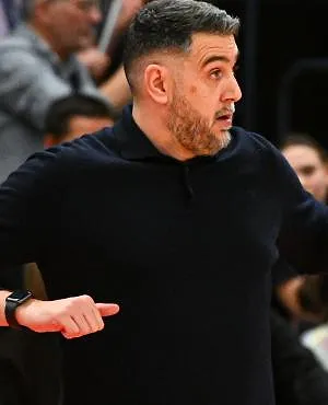 BNXT League : Ostende change d’entraîneur, Georgios Dedas est limogé