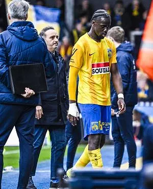 Le très mauvais geste de Clinton Nsiala sur Marc Giger qui lui a valut son exclusion