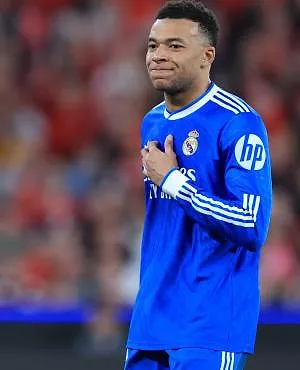Kylian Mbappé a consulté un spécialiste pour son genou : voici quand il pourrait faire son retour !