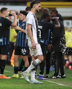 Sanction confirmée pour Van Den Kerkhof, suite à son tacle sur Tzolis