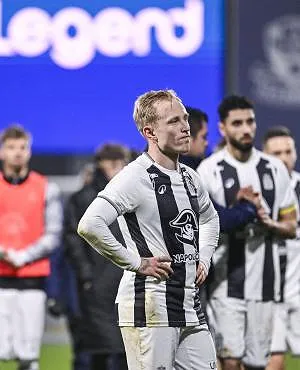 « On n’a pas saisi nos chances », « On a manqué d’énergie » : les réactions des joueurs carolos après le partage à Dender (2-2)