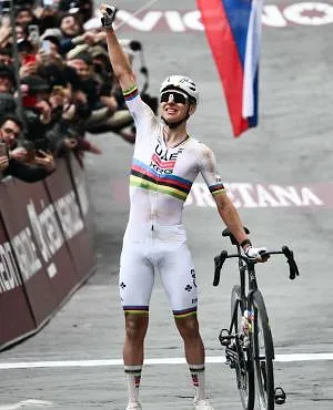 « Je ne suis pas vraiment fan » des attaques au long cours : Pogacar forcé de partir de loin par le parcours