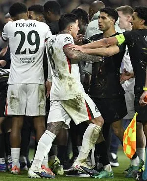 « J’ai agi sous le coup de l’émotion » : Pedro Neto s’excuse pour son coup de sang