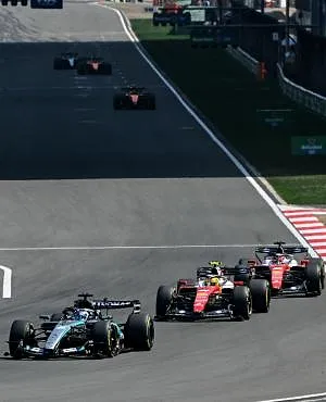 F1 Chine : George Russell remporte une course sprint à suspense