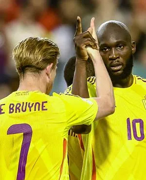 « Le risque sera réduit, j’ai un bon sentiment » : Lieven Maesschalck optimiste pour De Bruyne et Lukaku