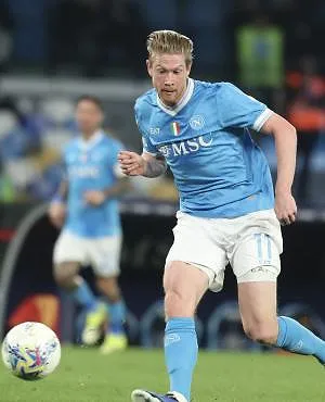 Grâce à un bon Kevin de Bruyne, Naples renverse Lecce (2-1) et enchaîne un troisième succès de rang