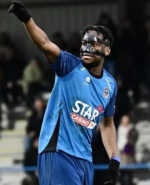 Bruny Nsimba gratuitement au Standard ? Les Rouches suivent l’attaquant de Dender !