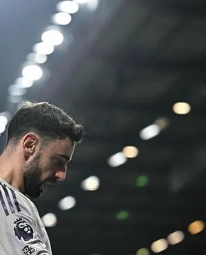 « Je ne comprends pas pourquoi elle ne fait rien » : Bruno Fernandes se plaint de la VAR après le partage de Manchester United à Bournemouth (2-2)