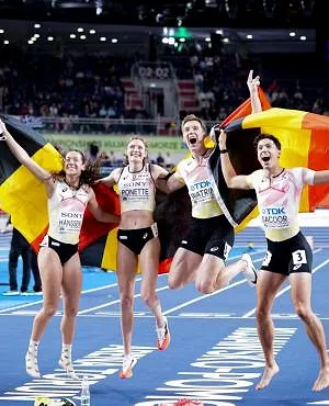 « C’est l’équipe qui rend tout cela si spécial » : les Belgian Waffles réagissent à leur médaille d’or au relais 4x400 m mixte !