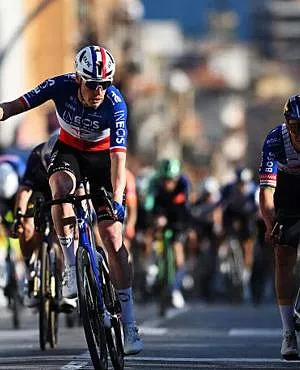 Dorian Godon s’impose de justesse devant Remco Evenepoel au Tour de Catalogne