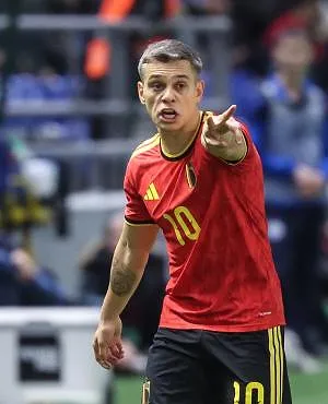 Leandro Trossard a rejoint Tubize, le groupe des Diables Rouges désormais au complet