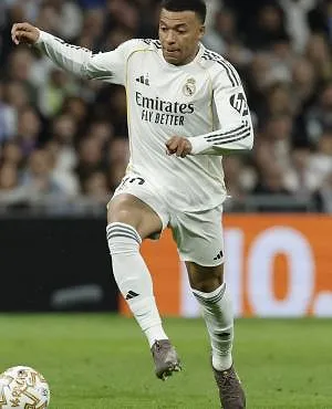 Mbappé dément les rumeurs : « L’information qui dit qu’ils ont ausculté le mauvais genou n’est pas vraie »