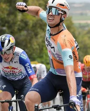 Tour de Catalogne : Remco Evenepoel perd une place, Ethan Vernon remporte la quatrième étape