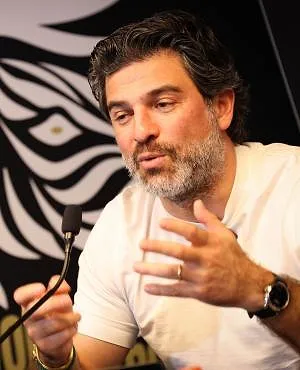 « L’ambassadeur du football belge » : Mehdi Bayat partage sa vision pour Charleroi