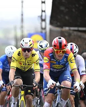 « J’ai tellement de respect pour toi » : Mads Pedersen admiratif du numéro de Wout van Aert