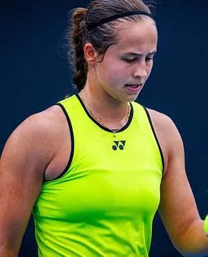 Blessée à la nuque, Vandewinkel a assuré sa « place dans le tableau final à Roland-Garros »