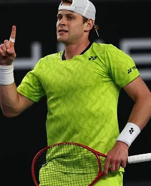 ATP Monte-Carlo : Zizou Bergs fait la paire avec Jannik Sinner en double