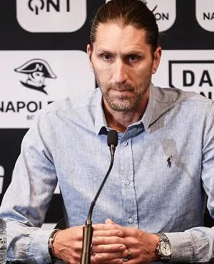 « Il faut provoquer un électrochoc » : Nicolas Frutos explique pourquoi Charleroi se sépare d’Hans Cornelis