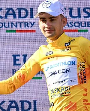 « Leur mettre un petit coup au moral » : Paul Seixas assomme le Tour du Pays basque en descente