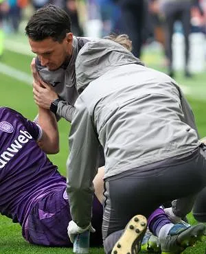 Inquiétude à Anderlecht : Nathan De Cat sort sur blessure !