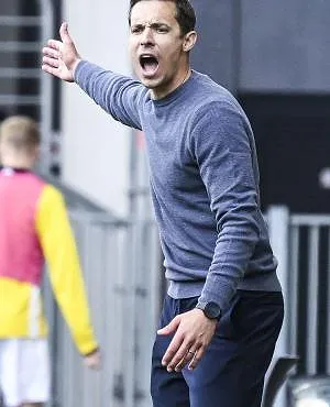 David Hubert irrité par les critiques sur le jeu de l’Union : « Qu’est-ce que le beau football ? »