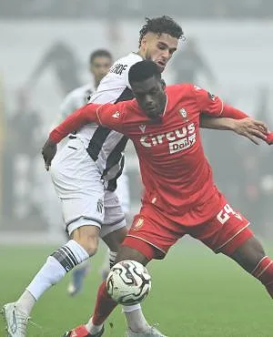 « Il y a eu des insultes de leur part » : la réaction de Van Den Kerkhofs après Charleroi – Standard (vidéo)