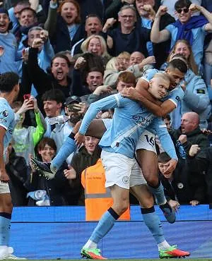 Manchester City relance totalement la Premier League en battant Arsenal (2-1)