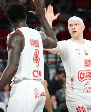 BNXT League : Charleroi s’impose face à Louvain et fait un pas important vers les play-offs