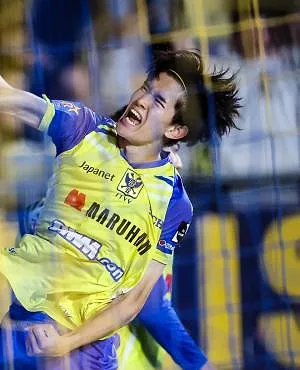 « Avant, je voulais jouer à Anderlecht, maintenant, c’est trop tard » : Goto explique sa célébration