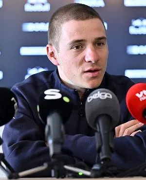 « On est vite oublié » plaisante un Remco Evenepoel avant la bataille à Liège