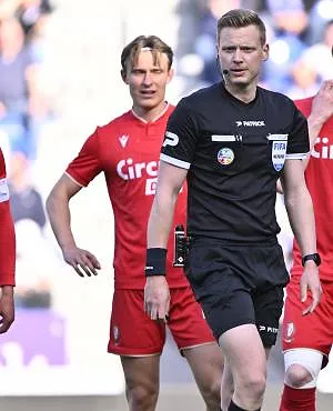 Pro League : le Standard arrache le partage dans les dernières minutes contre Genk (1-1)