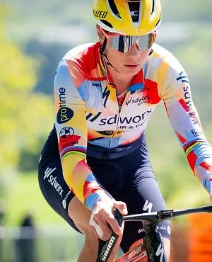 « Je dois avoir une confiance absolue » : Lotte Kopecky à la conquête de Liège