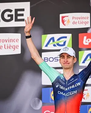 Paul Seixas entre logiquement dans le top 10 du classement UCI, Remco Evenepoel reste 4ème !