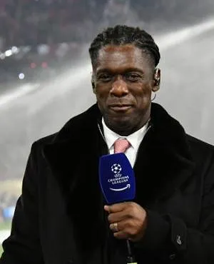 « Arsenal est capable de le faire » : pourquoi Clarence Seedorf voit les Gunners favori pour gagner la compétition ?