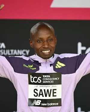 « Il va nous acheter une maison et une voiture » : après son record sur Marathon, Sabastian Sawe veut remercier sa famille