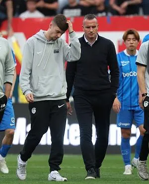 « De cette manière nous n’y arriverons pas » : Hayen déçu de son équipe après la défaite à Charleroi
