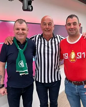 Standard – OHL, Bruges – Saint Trond… : Marc Delire préface les affiches du week-end dans Top Prono avec deux fans !
