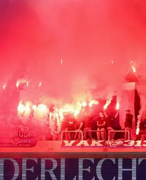 Le parquet de Bruxelles ouvre une information judiciaire après les chants antisémites lors du Topper