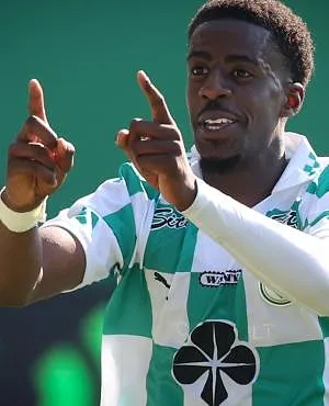 La Louvière renoue (enfin) avec le succès face au Cercle (4-1), Zulte Waregem dispose de Dender (2-1)