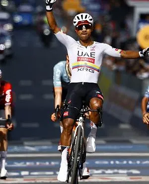 Jhonatan Narvaez remporte au sprint la quatrième étape du Giro 2026 !