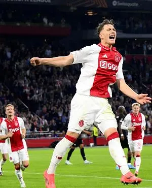 Après sa saison sensationnelle, Mika Godts est nommé pour le titre de joueur de l’année en Eredivisie