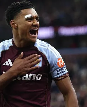 Aston Villa bat Liverpool (4-2) et sécurise sa place pour la Ligue des Champions