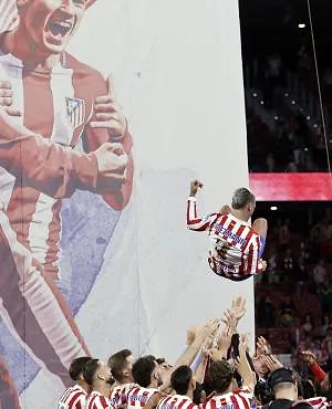 « Je ne me rendais pas compte de toute l’affection que j’avais ici » : Griezmann s’excuse de son départ au Barça lors de ses adieux