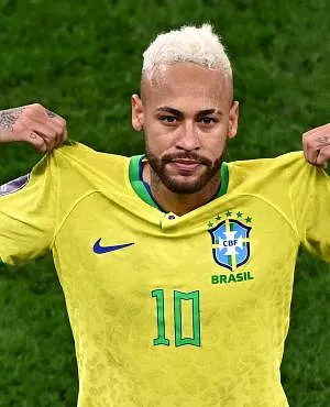 « Et merci Brésil » : Neymar tombe en larmes au moment où Ancelotti annonce la liste du Brésil
