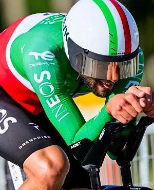 Filippo Ganna écrase le chrono du Giro, Vingegaard déçoit mais se rapproche du maillot rose